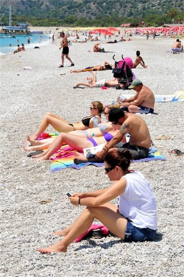 Yabancı turistler Türkiye'ye akın etti!