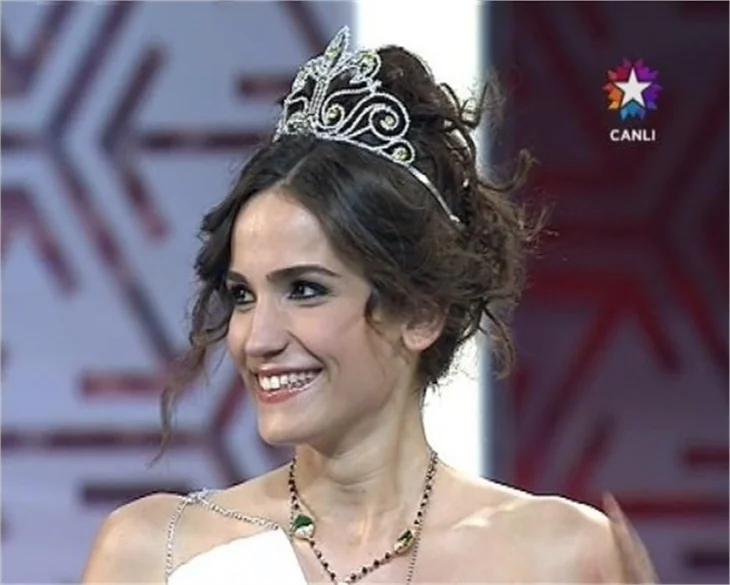 Miss Turkey 2012 güzeli Açalya Samyeli Danoğlu...