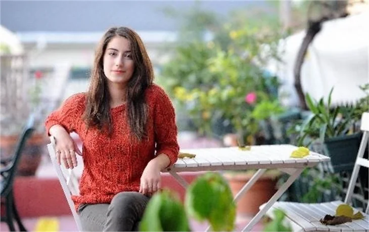 Işıltısı ekrandan taşan güzeller