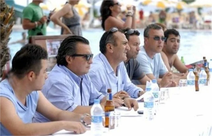 En güzel ıslak tişörtlü Ukraynalı
