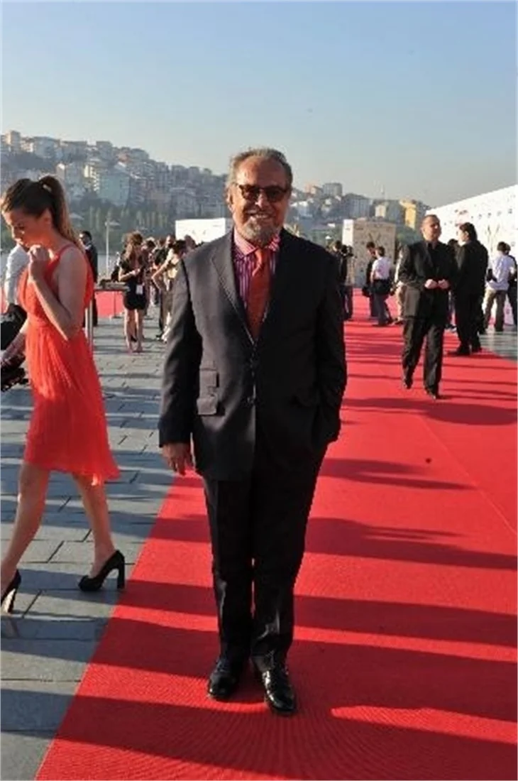 'Altın Kelebek' kırmızı halıda şıklık yarışı...