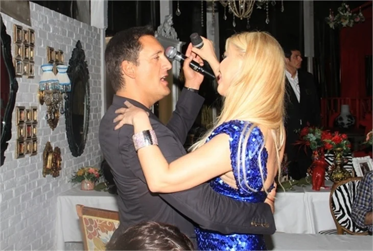 Dany Brillant Cahide'yi salladı..