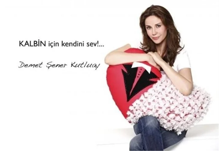 ÜNLÜLERDEN HAYATIN ARMAĞANI POZLARI