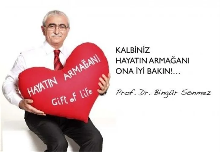 ÜNLÜLERDEN HAYATIN ARMAĞANI POZLARI