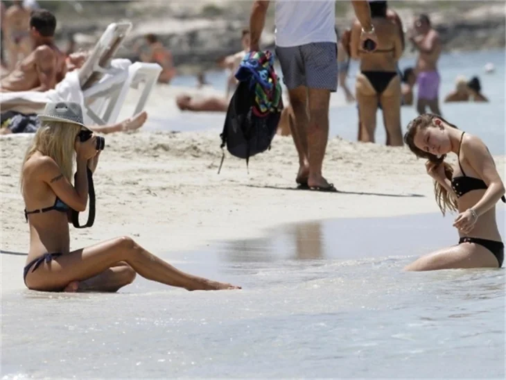Michelle Hunziker ve Aurora Ramazzotti İspanya'da...