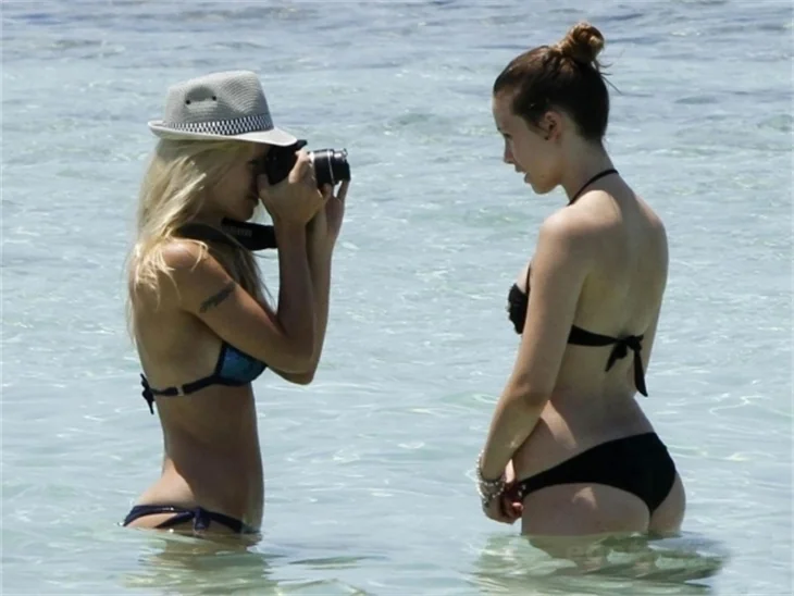 Michelle Hunziker ve Aurora Ramazzotti İspanya'da...