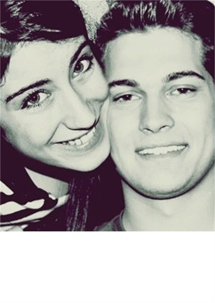HAZAL KAYA VE ÇAĞATAY ULUSOY'DAN ÖZEL POZ!