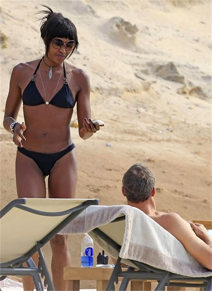 Ünlülerin bikini halleri…