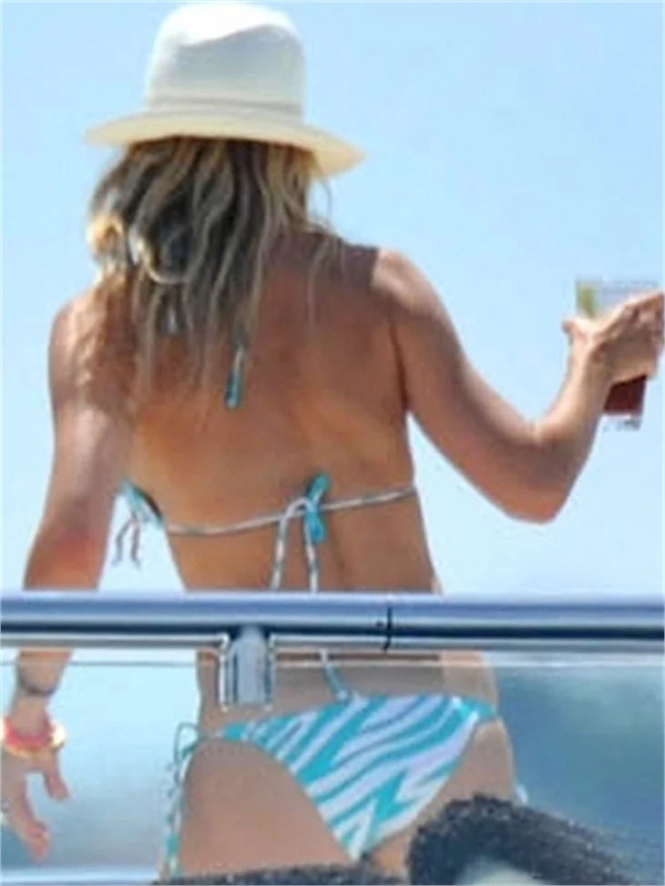 Kate Hudson St.Tropez’de tatil yapıyor
