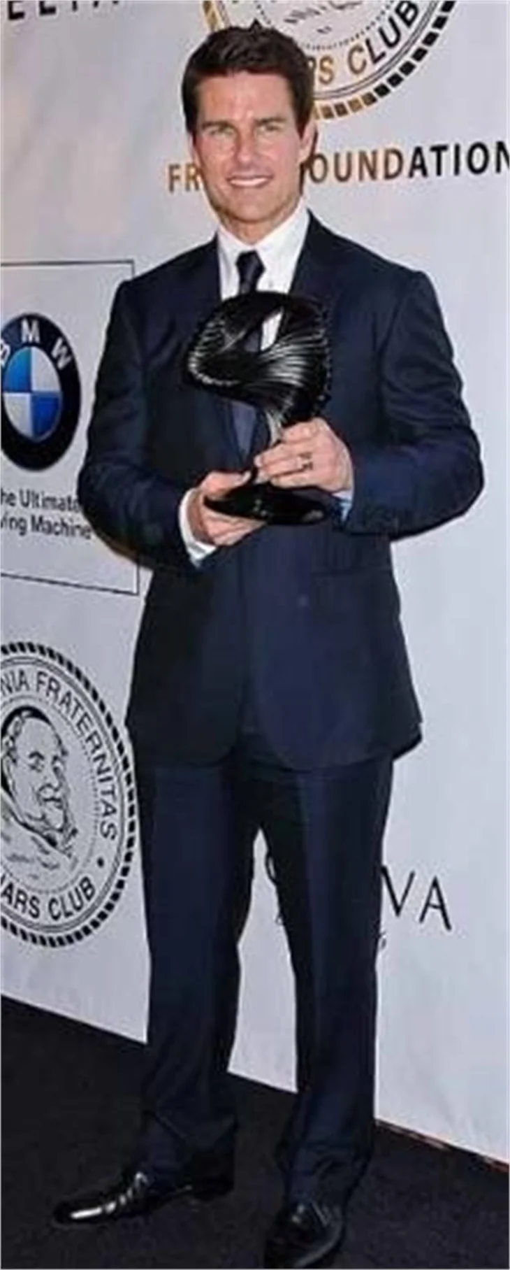 Karısı gitti, boynu bükük kaldı!