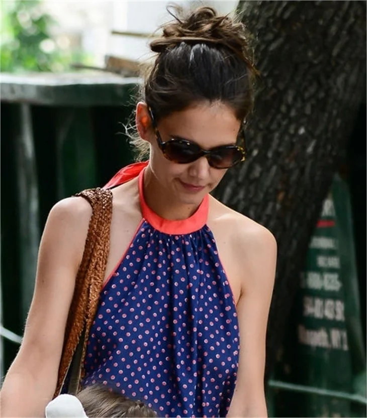 Katie Holmes, Elle dergisine kapak oldu!