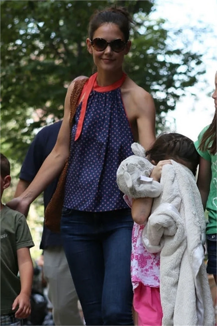 Katie Holmes, Elle dergisine kapak oldu!