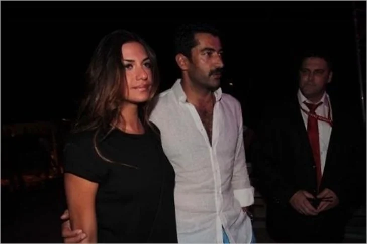 Kenan İmirzalıoğlu ve Özge Akbulut el ele...