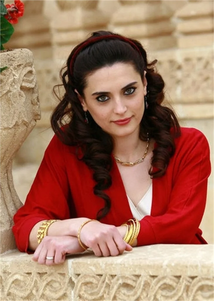 ASLIHAN GÜRBÜZ'E SEYİRCİ SAHİP ÇIKTI!