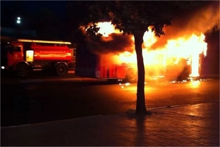 İstanbul'da molotoflu saldırı!