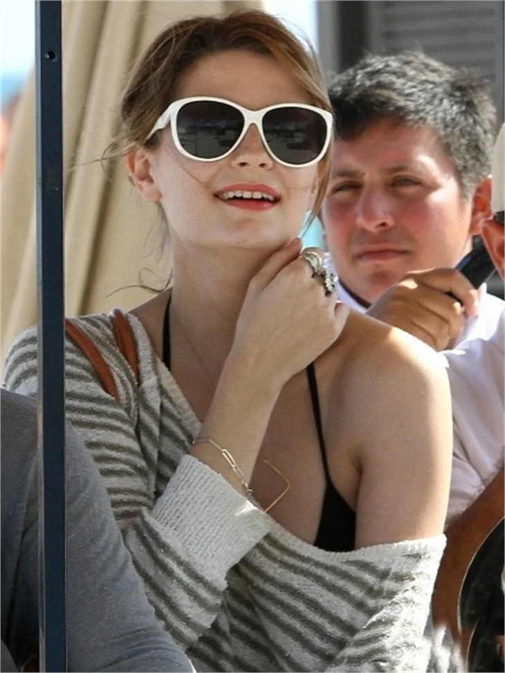 Mischa Barton Miami'de tatilde!