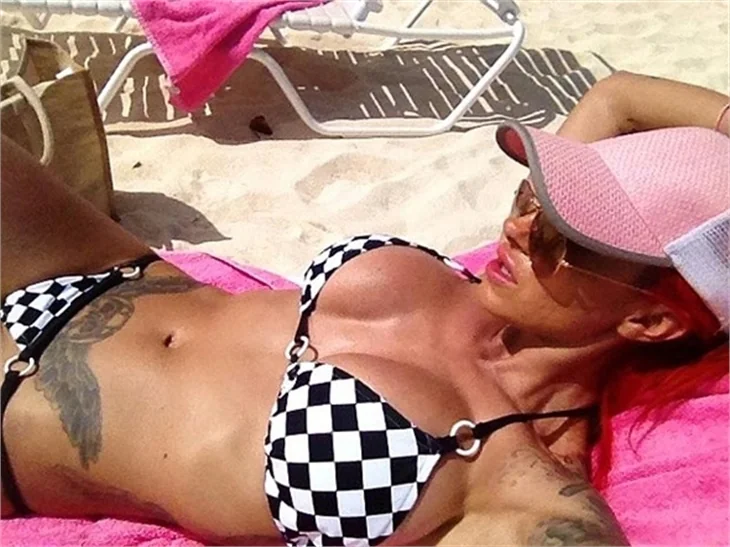 Jodie Marsh Twitter'ı salladı!