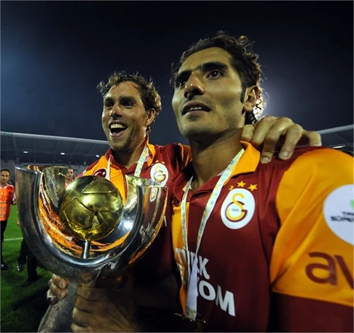 Galatasaray Süper Kupa'yı böyle kaldırdı...