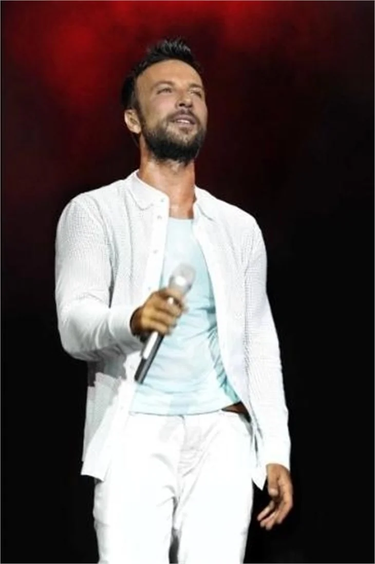 Tarkan, Harbiye'yi salladı..