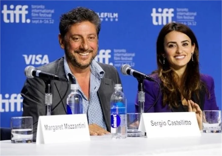 Saadet Işıl Aksoy Penelope Cruz galada yanyana...