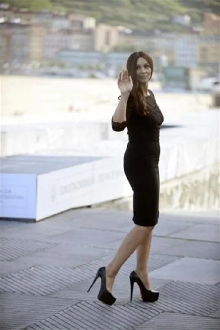 Monica Bellucci ve Belçim Erdoğan göz kamaştırdı.