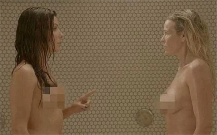 Sandra Bullock çırılçıplak soyundu