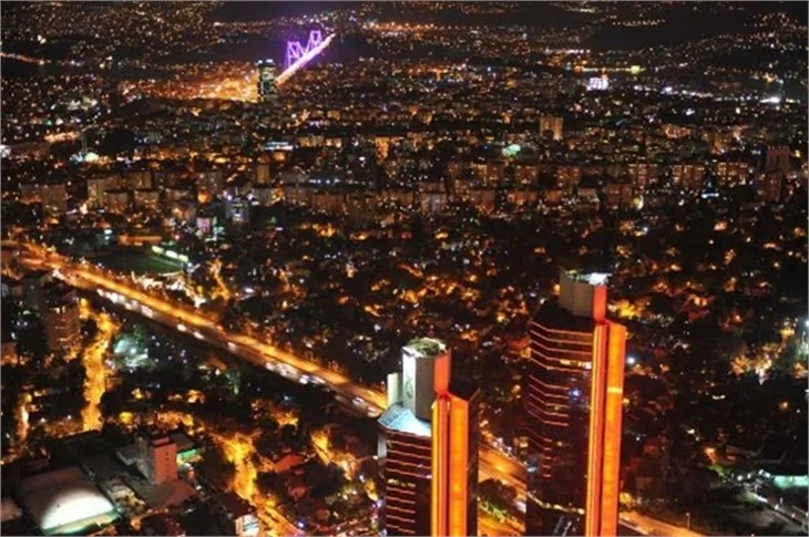 Boğaziçi Köprüsü "pembeye" büründü!