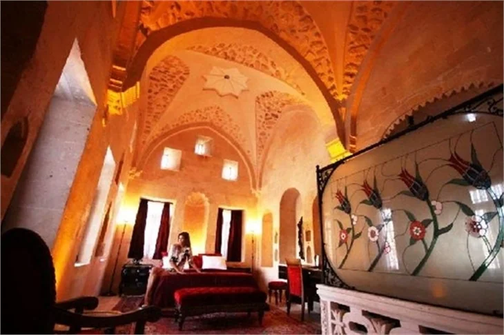 Tarihi konak otel oldu