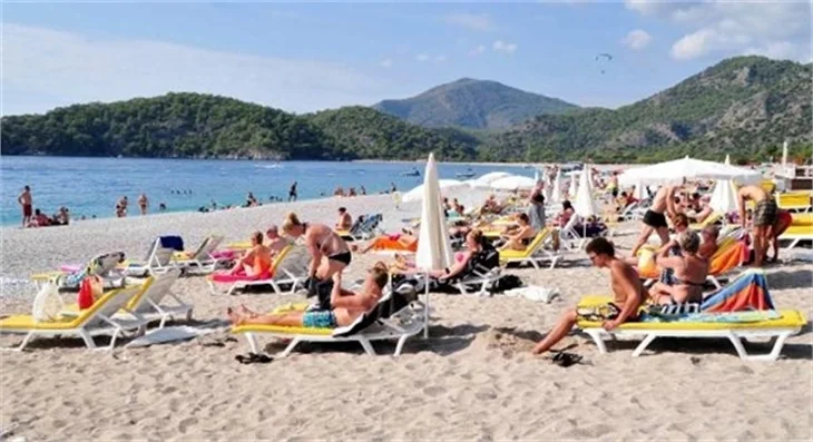 Ölüdeniz'de bayram bereketi yaşandı