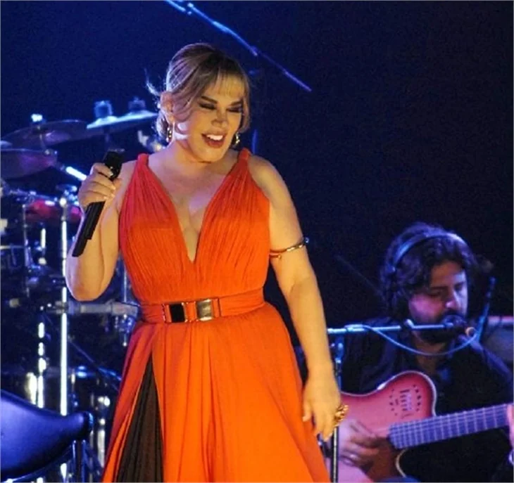 Sezen Aksu, Antalya'da olay yarattı!.