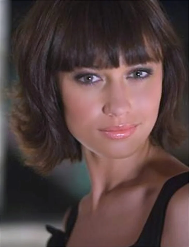 Olga Kurylenko, Tom Cruise ile "Oblivion"da oynayacak