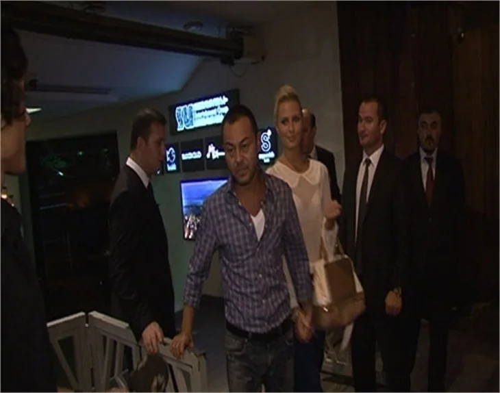 Serdar Ortaç sevgilis Chloe'den ayrıldı mı?