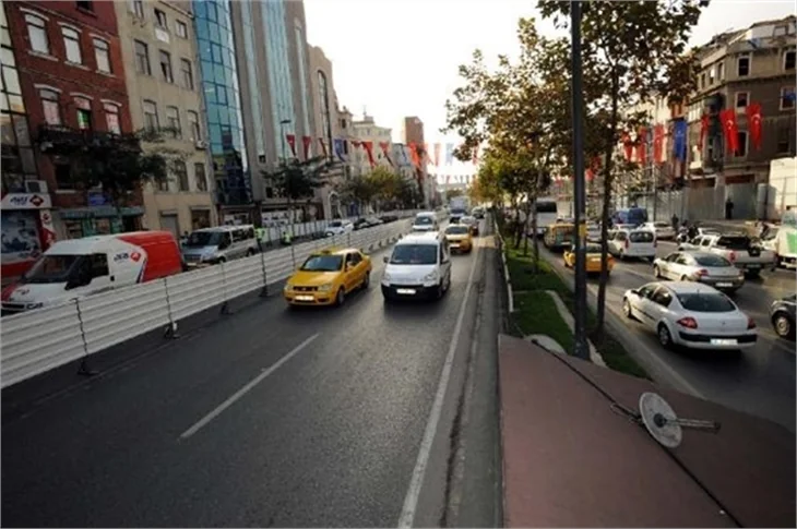 Taksim Meydan Düzenleme çalışmaları başladı