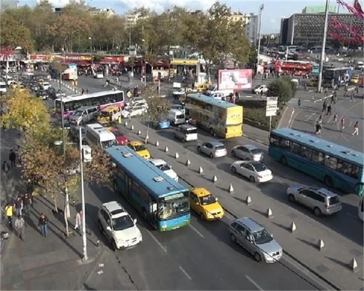 Taksim Meydan Düzenleme çalışmaları başladı