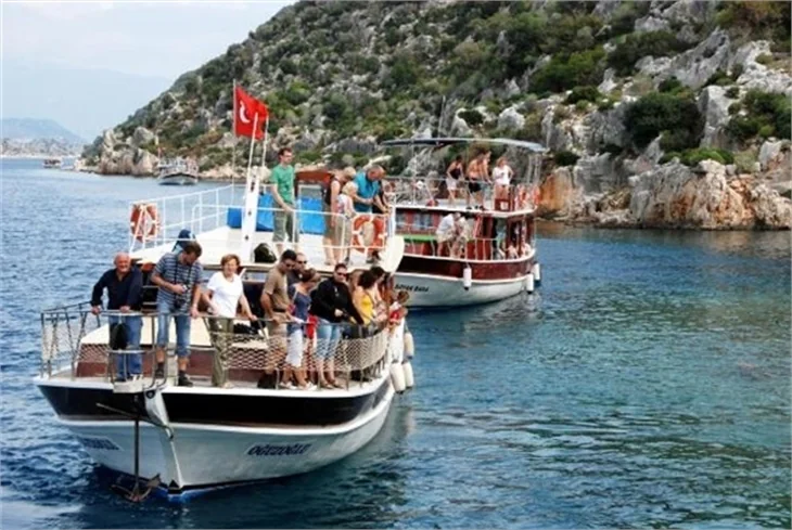 Akdeniz ve Ege kıyılarına yaz geri geldi
