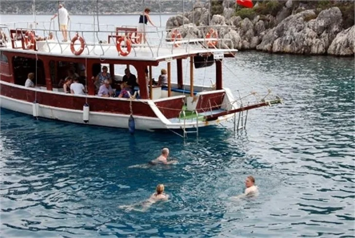 Akdeniz ve Ege kıyılarına yaz geri geldi