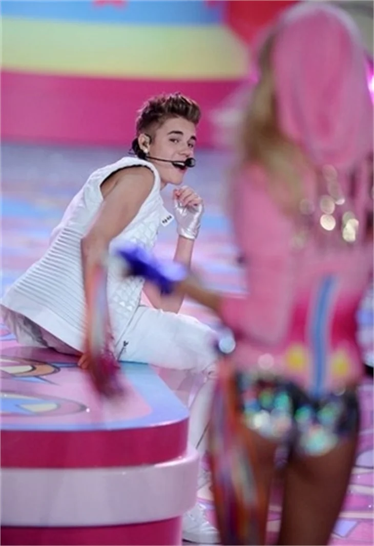 Victoria's Secret 2012 defilesi nefesleri kesti..