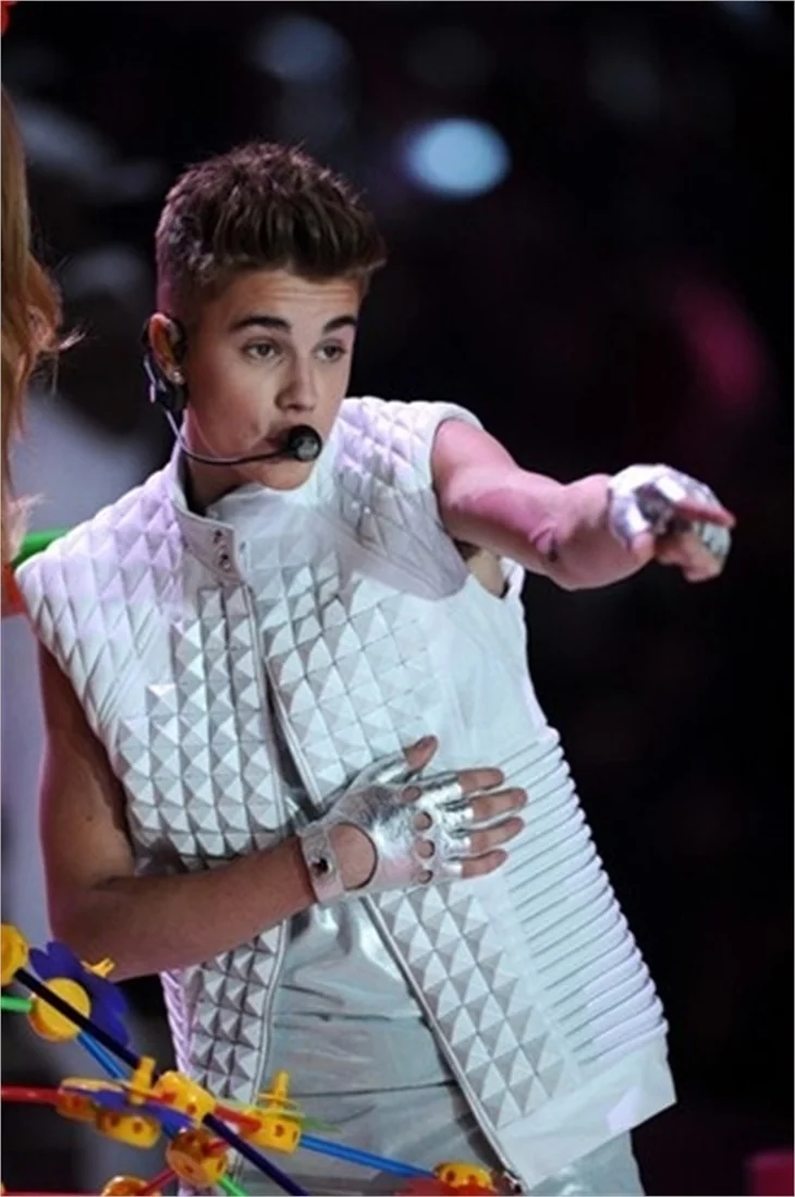 Victoria's Secret 2012 defilesi nefesleri kesti..