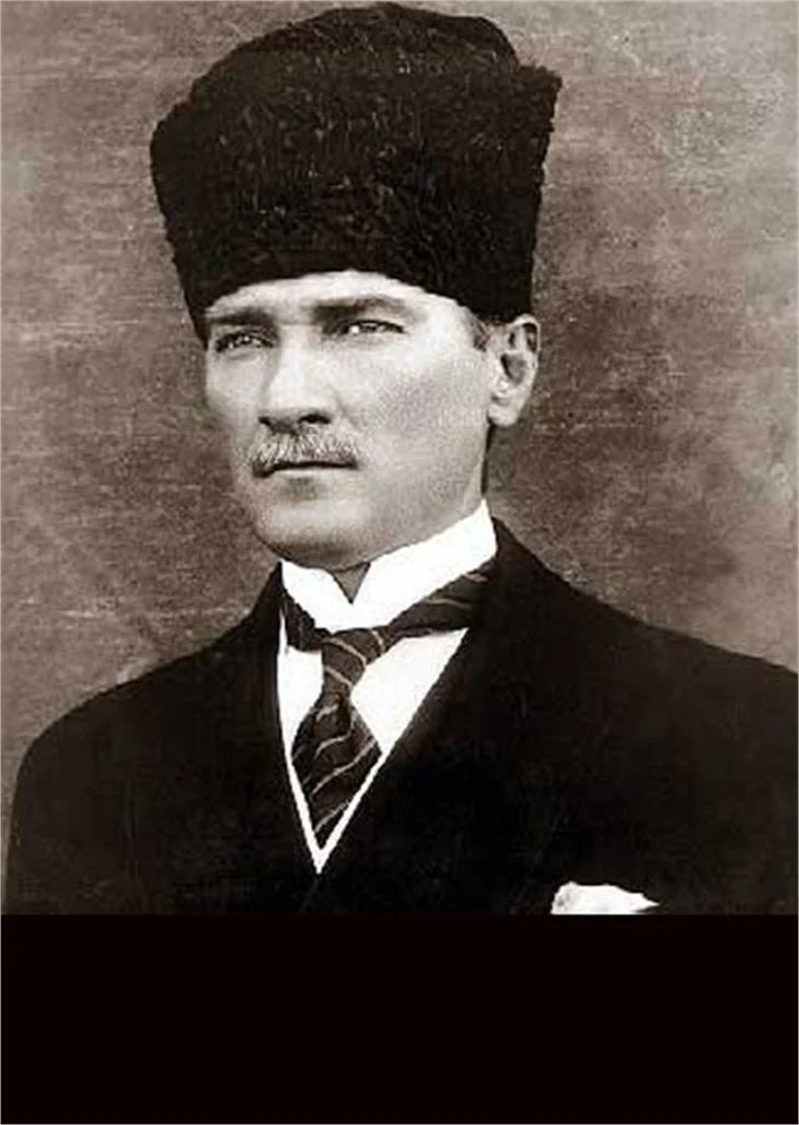 SAAT 9'U 5 GEÇİYOR, ATAMIZI SAYGIYLA ANIYORUZ...