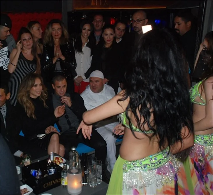 Jennifer Lopez, Reina'da dansöz oynattı...