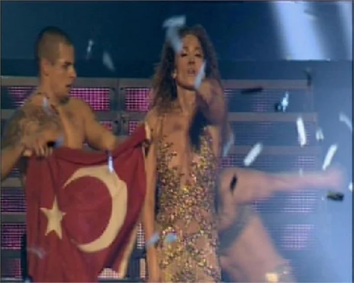 Jennifer Lopez Türk bayrağına sarıldı!