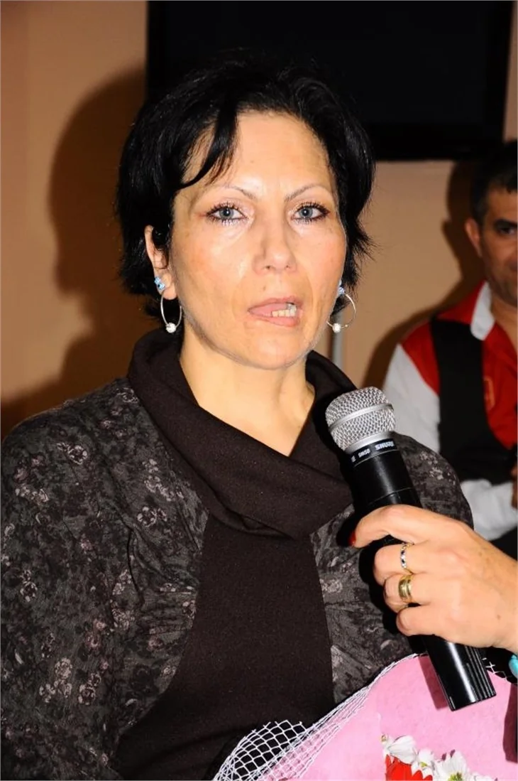 Kadına şiddete cezayı kutladılar...
