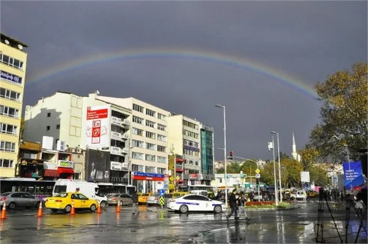 İstanbul gökkuşağıyla taçlandı
