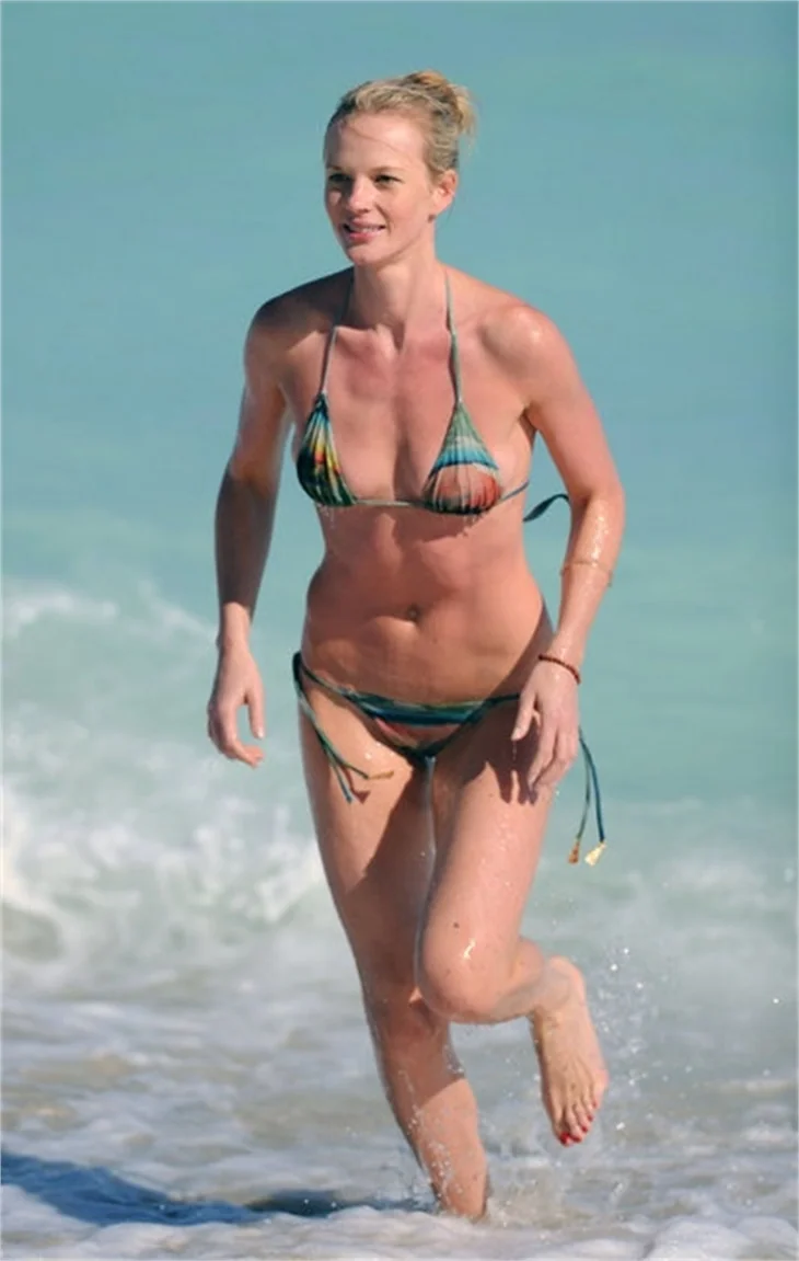 Rus güzel Anne Vyalitsyna tatilde