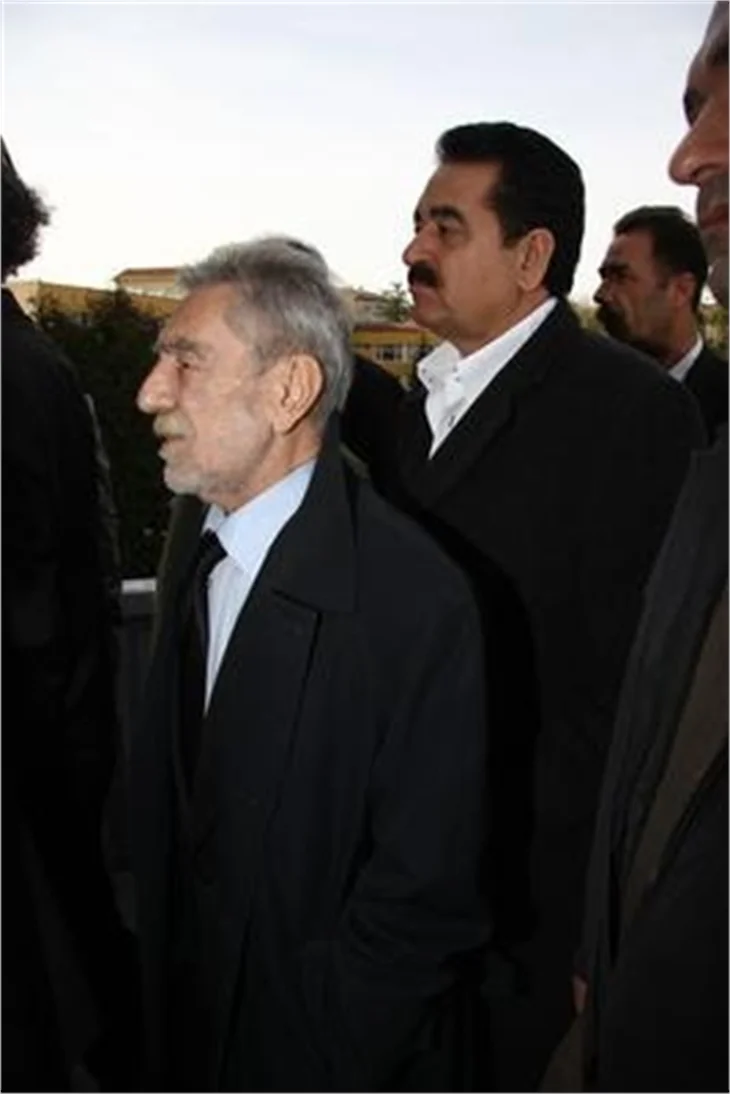 İzzet Çapa'nın Aydemir Akbaş röportajı!