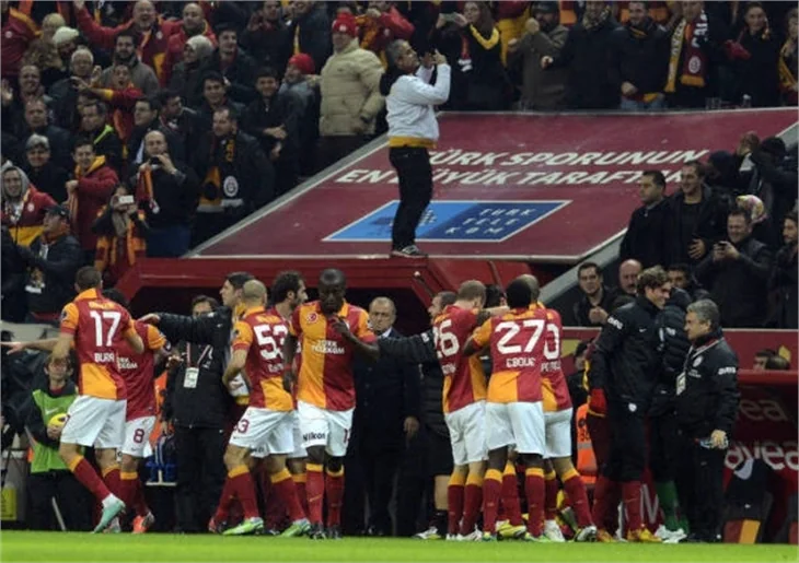 Dev maçtan görüntüler!