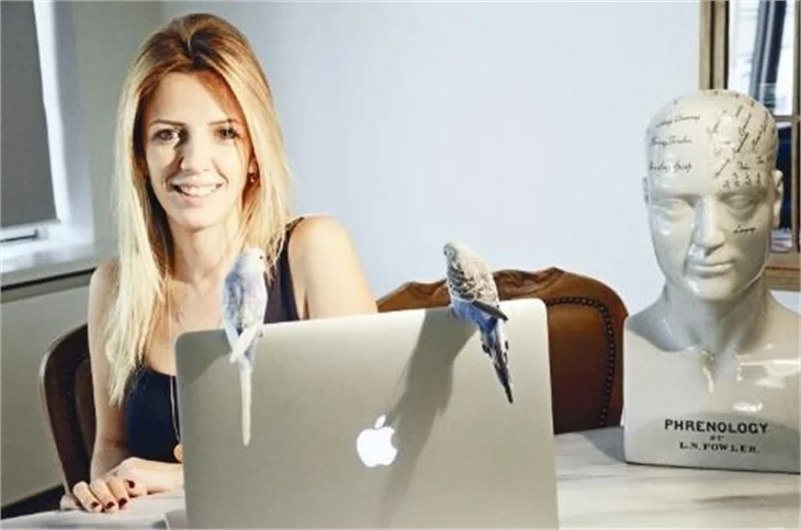 Aslı, 2013'ün kehanetlerini İzzet Çapa'ya anlattı!