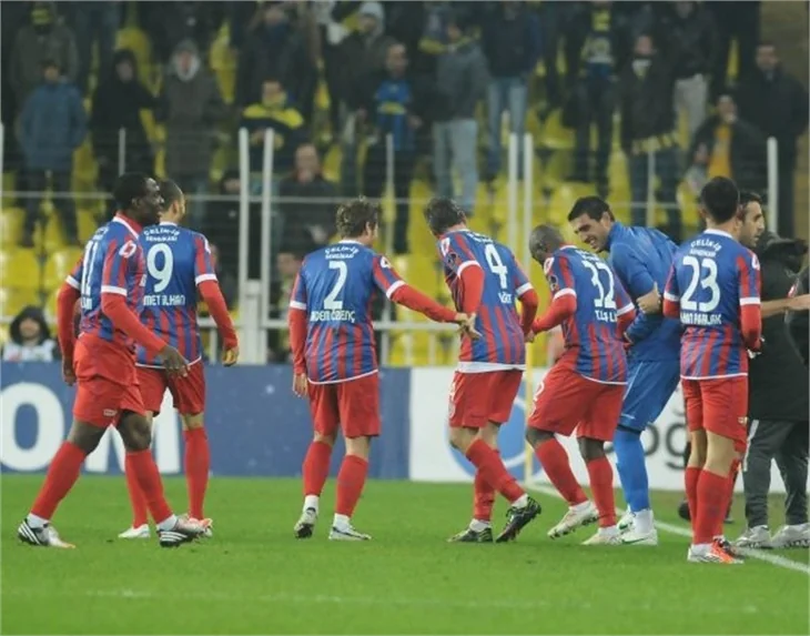 Fenerbahçe Karabükspor maçından kareler
