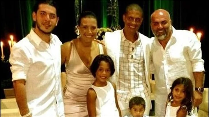 Samet, 2013'e Brezilya'da Souza Ailesi ile birlikte girdi
