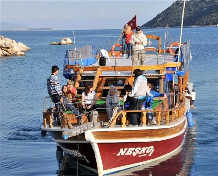 Antalya Demre'de Ocak ayında yüzdüler